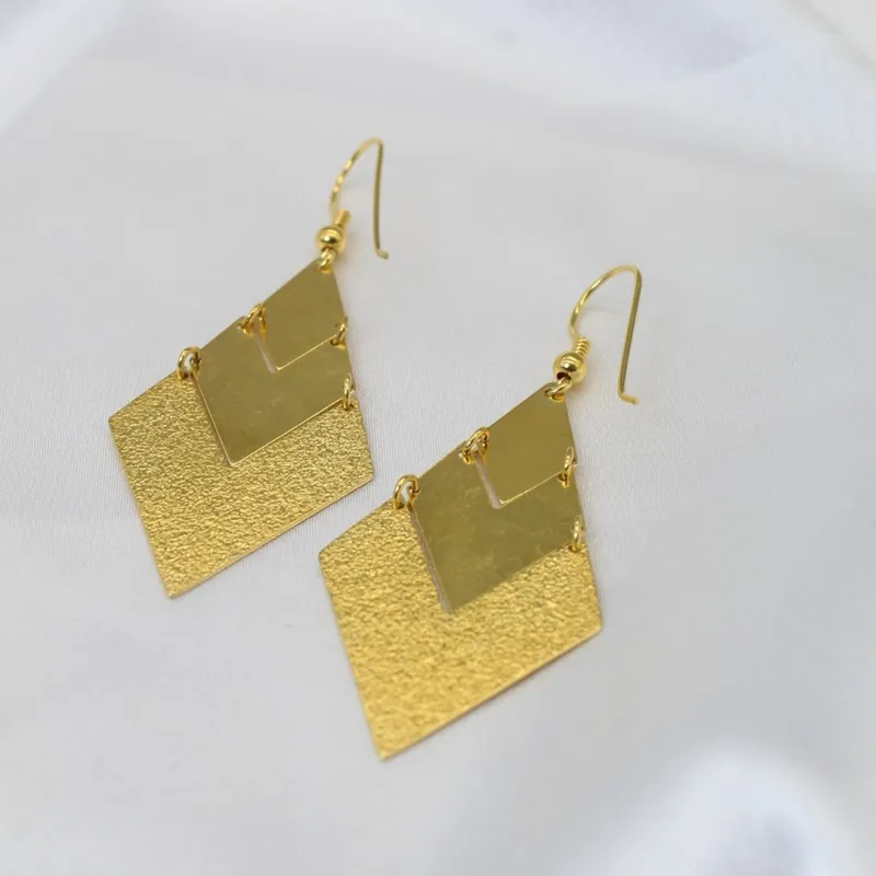 Laser-textured rectangular Gold earrings