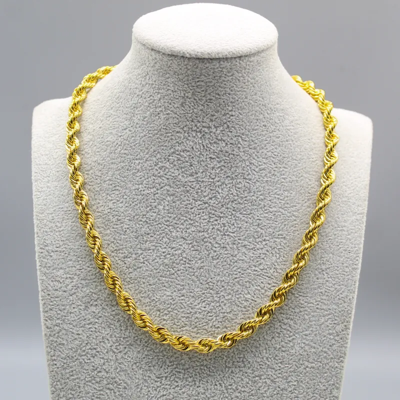Gold rope chain
