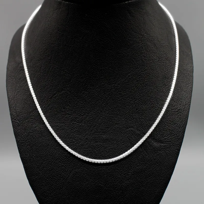 Silver necklace with cubic zirconia